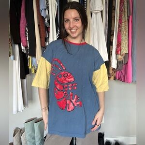 Batiq Europa Lobster Graphic Tee – Oversized